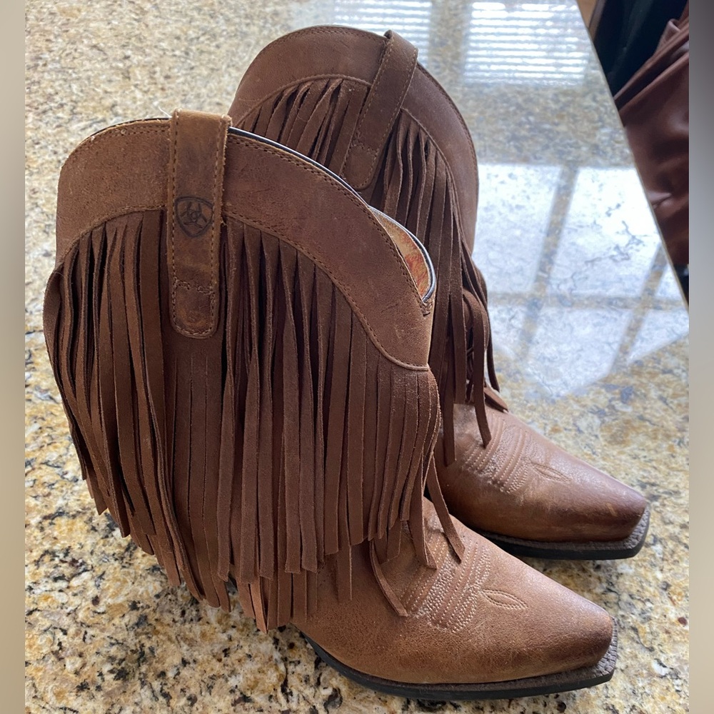 Ariat fringe boots women’s 8.5B